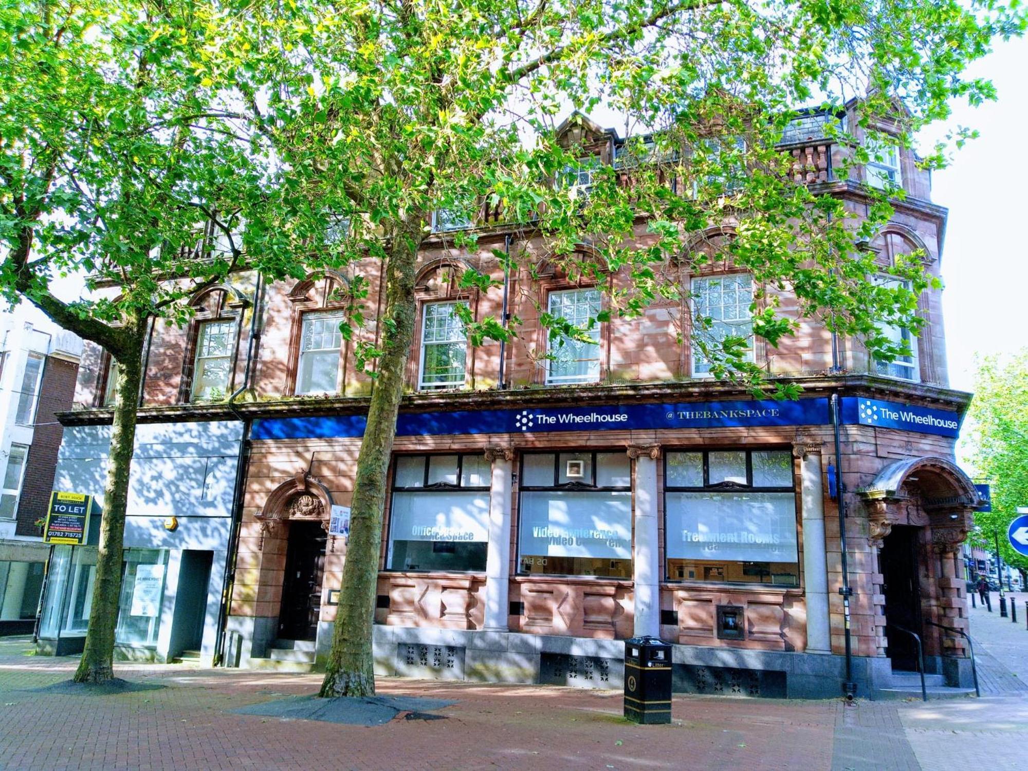 Darwin Stays - Service Accommodation In Newcastle Under Lyme City Centre Экстерьер фото