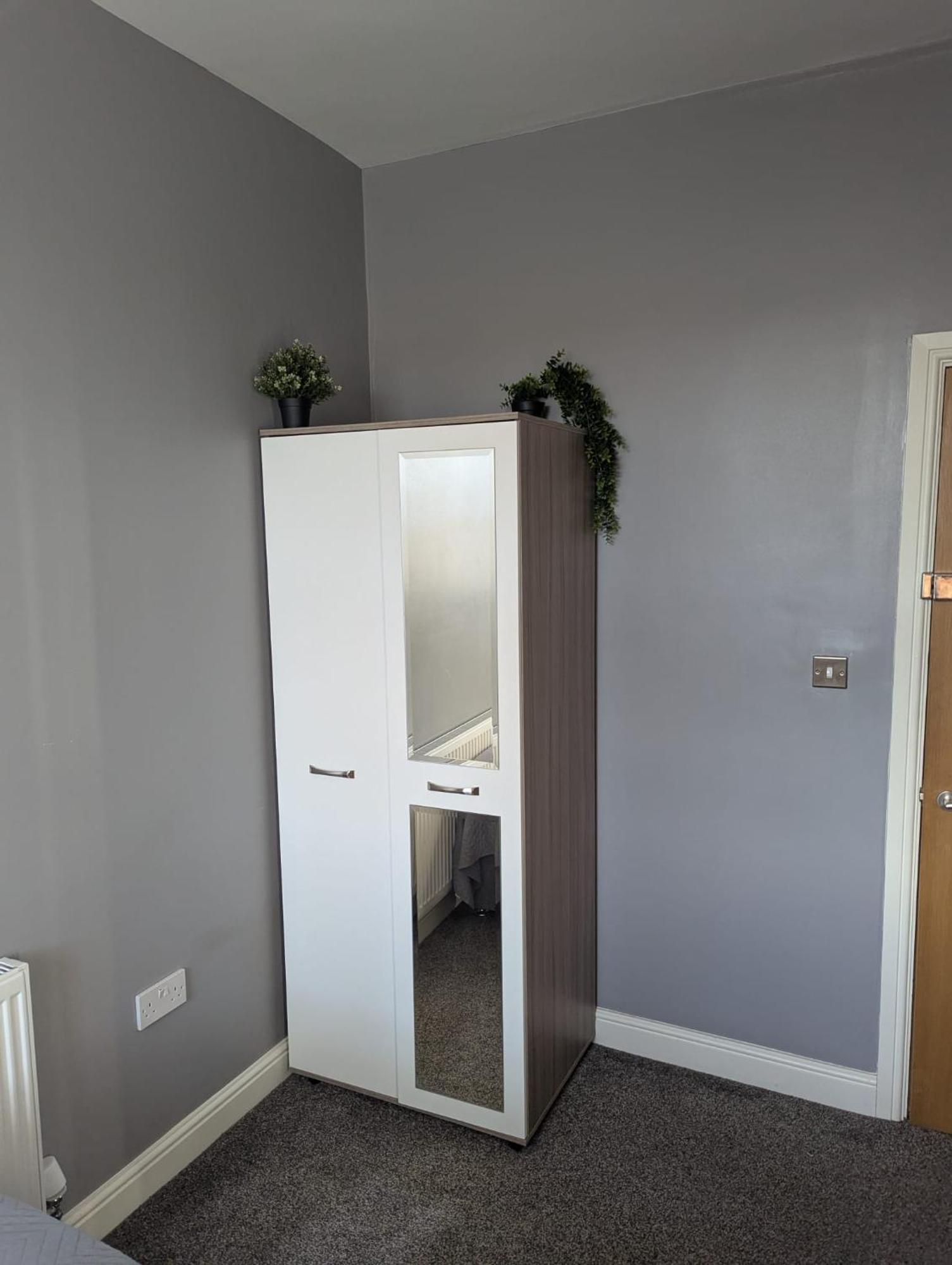Darwin Stays - Service Accommodation In Newcastle Under Lyme City Centre Экстерьер фото