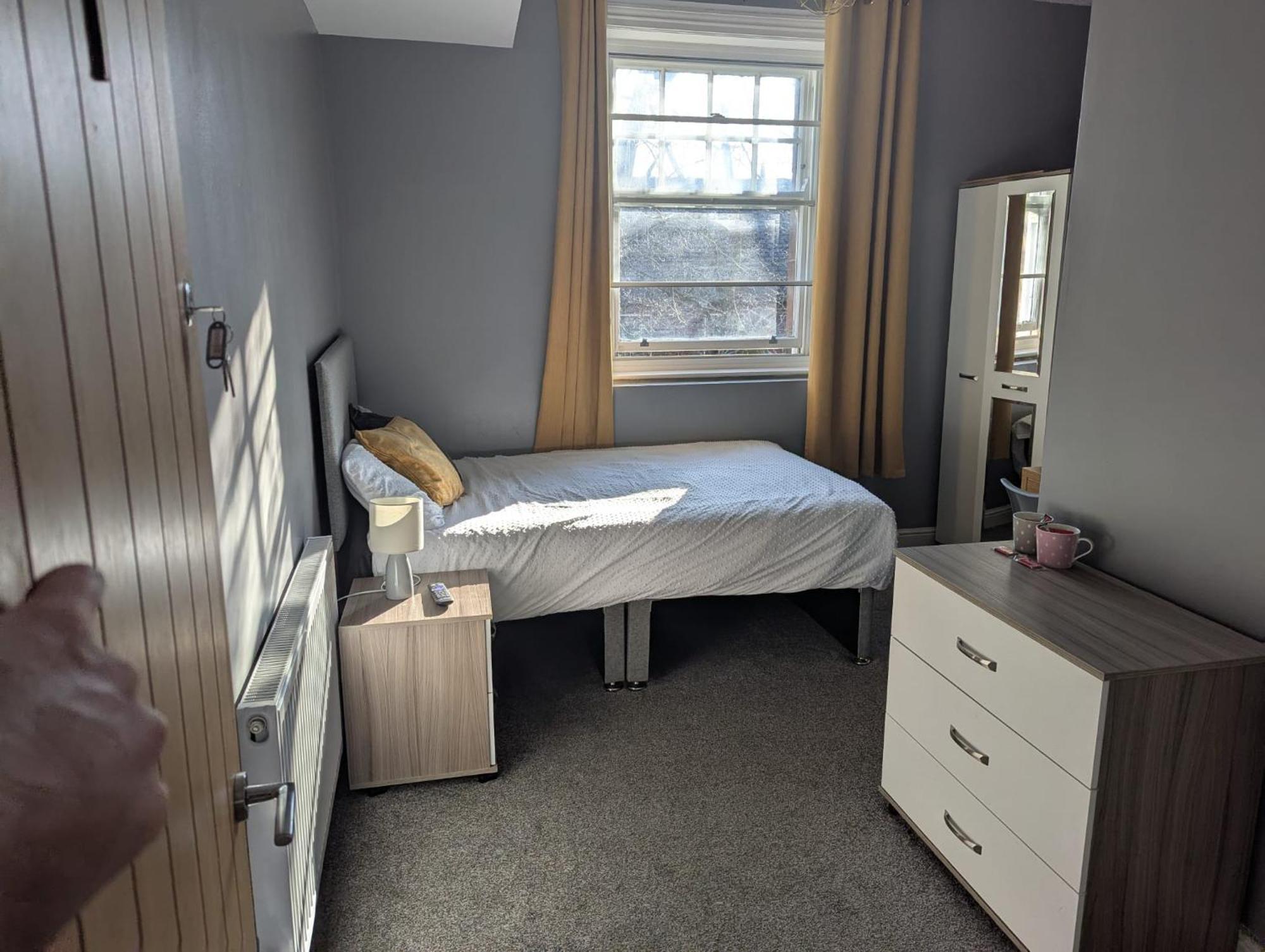 Darwin Stays - Service Accommodation In Newcastle Under Lyme City Centre Экстерьер фото